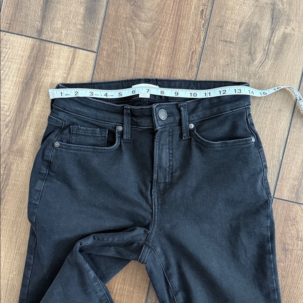 LC Lauren Conrad High Rise Cropped Kick Flare Black Wash Flare Jeans - Picture 8 of 8